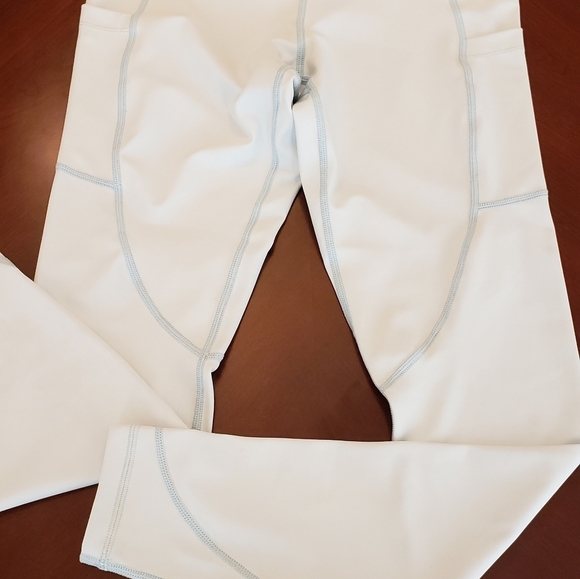 Super Cute Workout Leggings - Picture 8 of 10